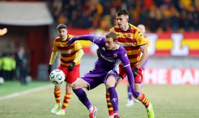 欧协联附加赛首回合3-0完胜 意甲第18佛罗伦萨占尽优势